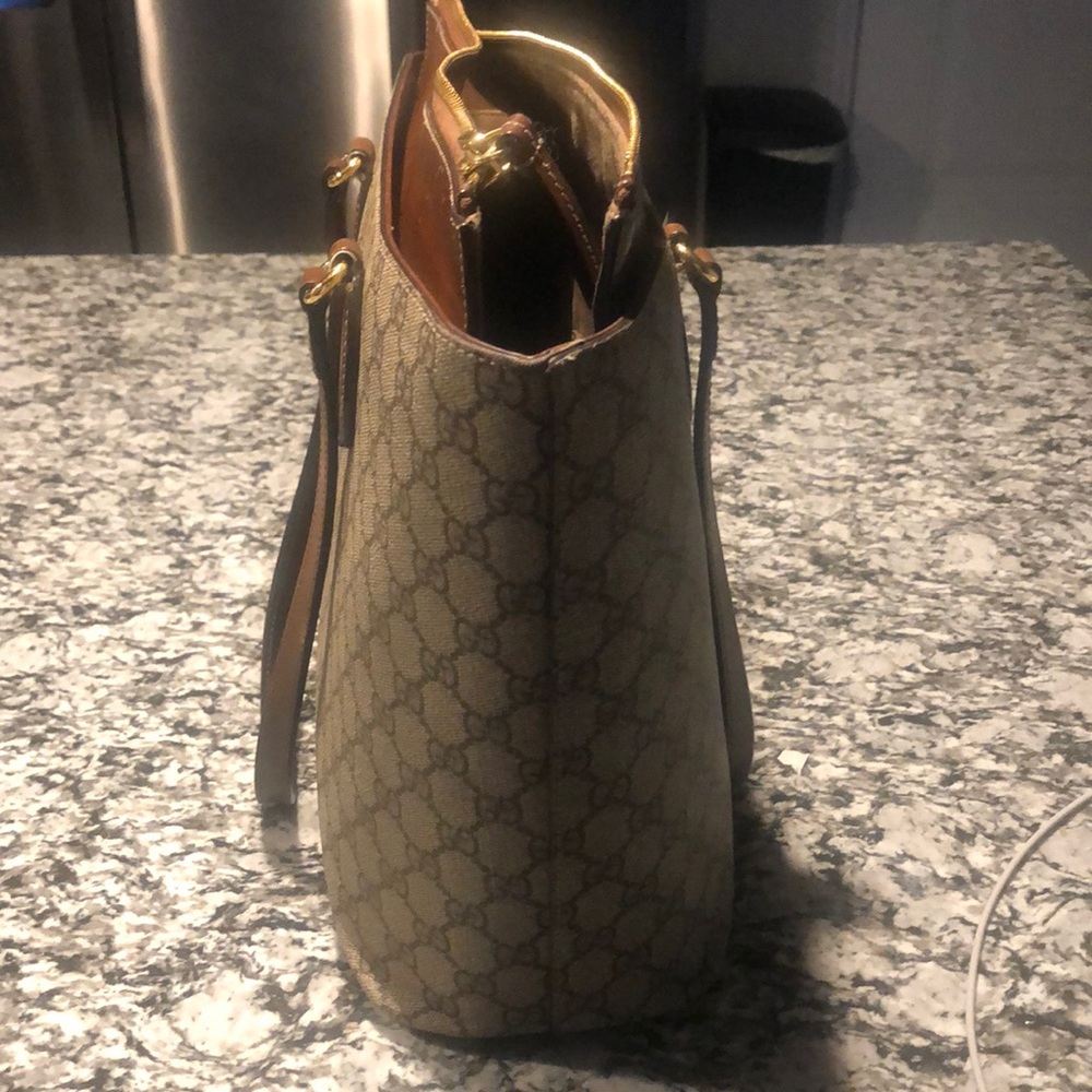 Handbag - Picture 2 of 5